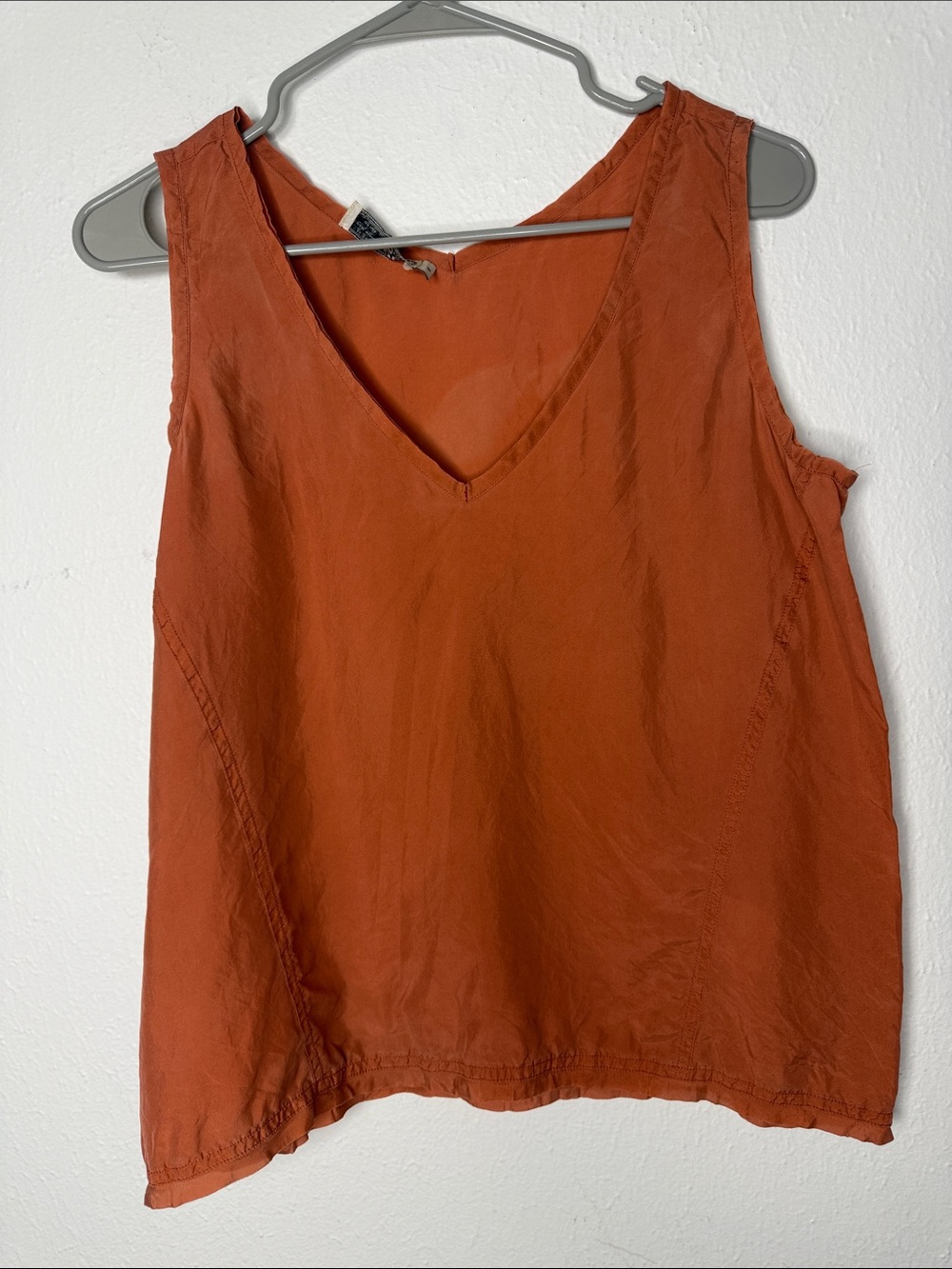 Women's silk V-Neck Sleeveless Tank Top - Rust